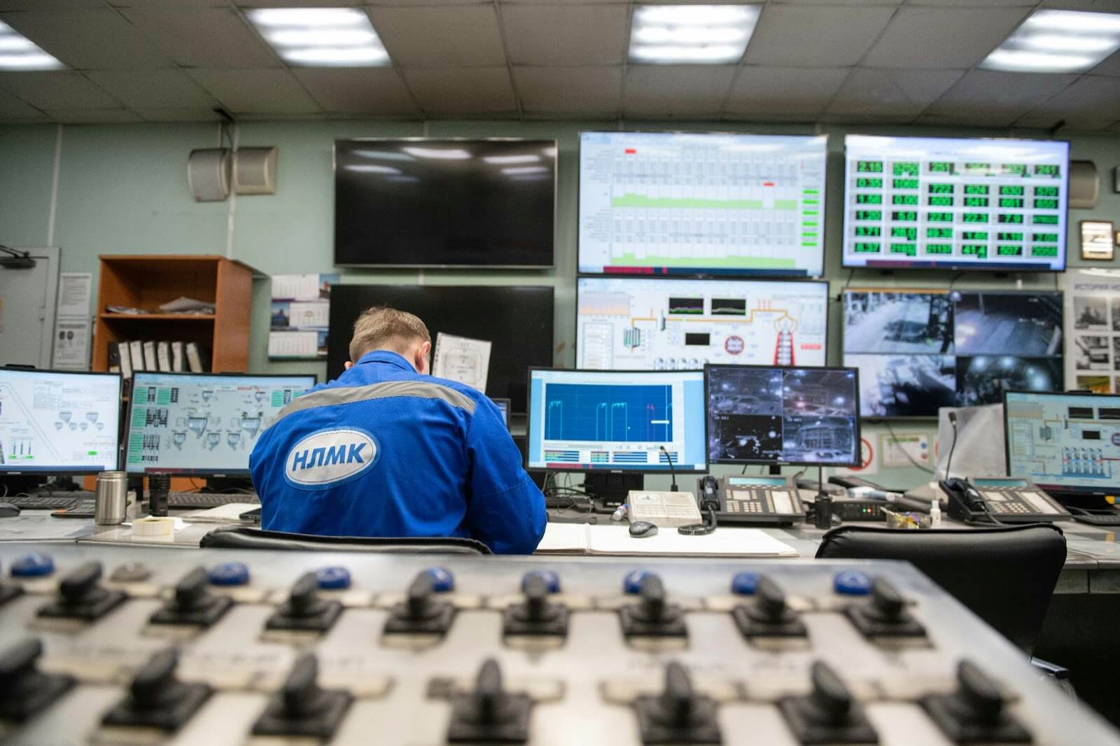 Display Solutions for Manufacturing with Your Existing Production Systems