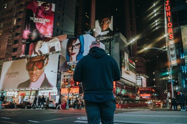 Digital Signage Technology Influences Buying Decisions