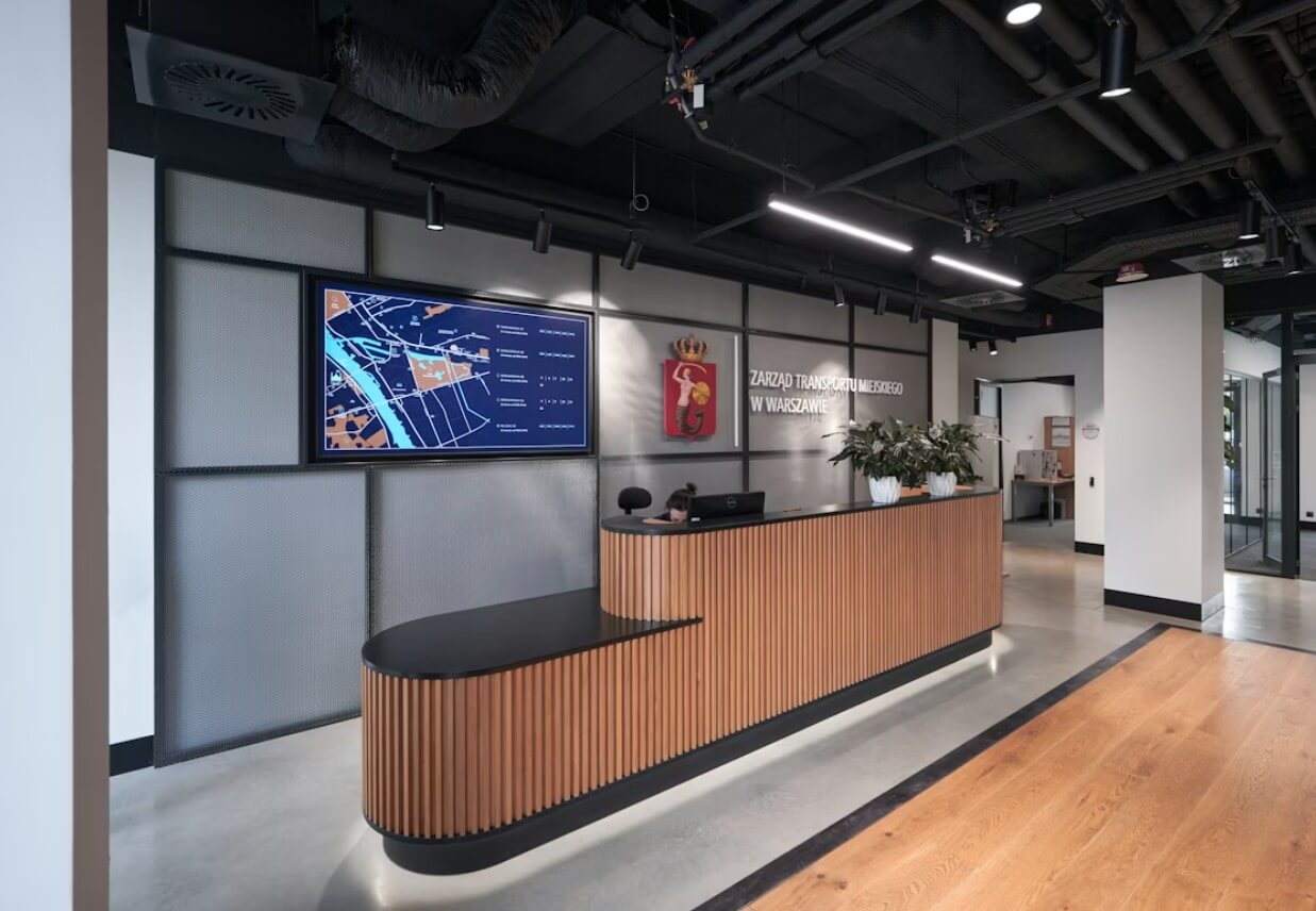 Digital Signage Cloud Server vs. On-Premise