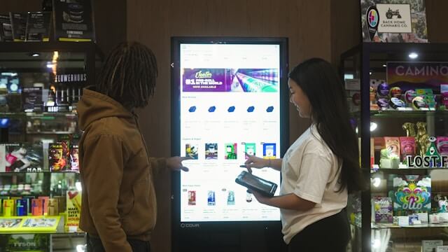 Digital Signage Platform Stand Out for Modern Businesses
